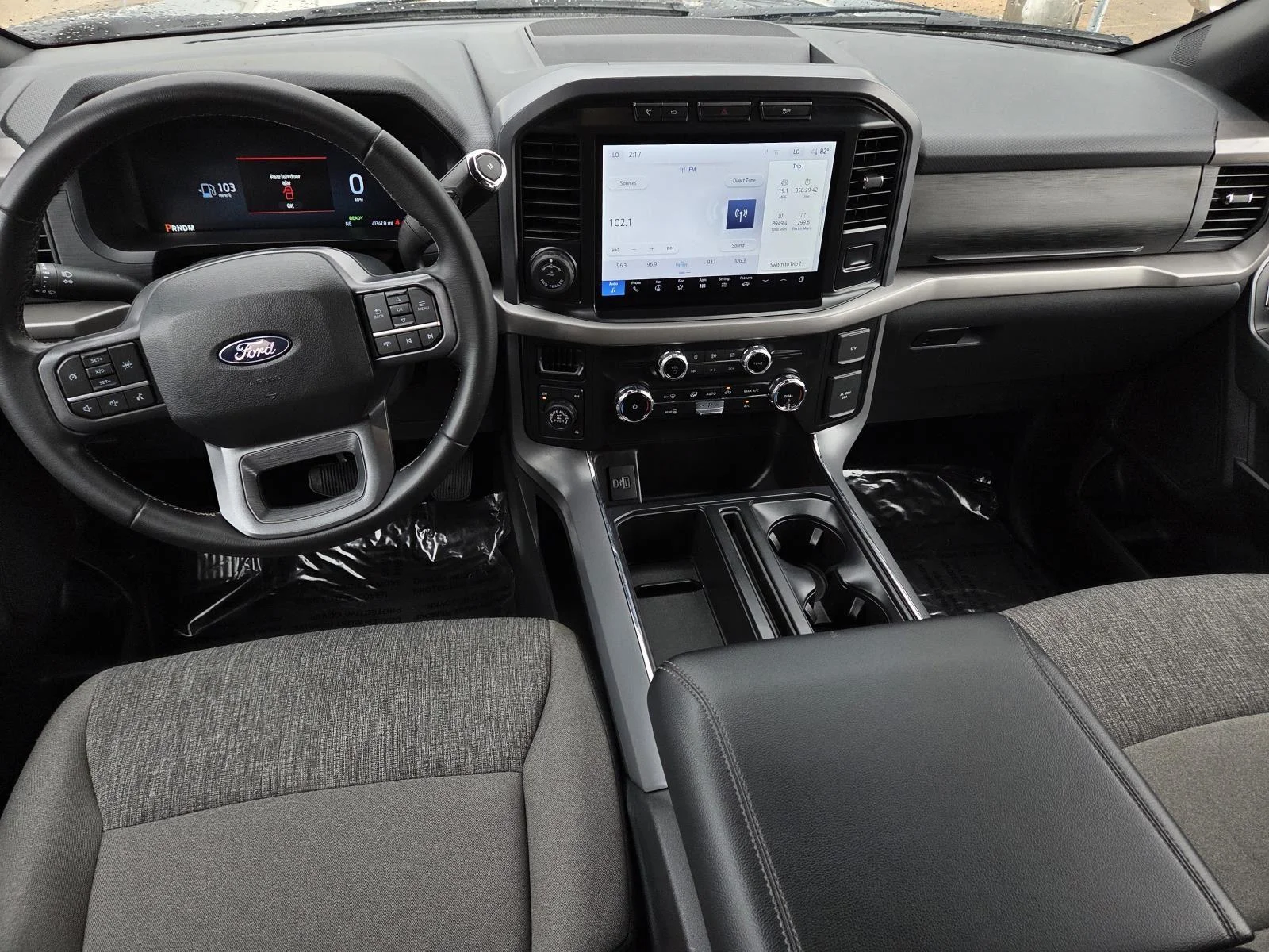 Used 2024 Oxford White Ford XLT image 17