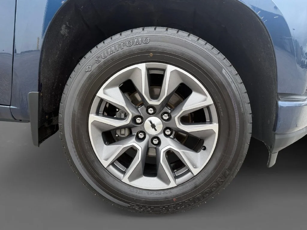 Used 2020 NORTHSKY BLUE METALLIC Chevrolet RST image 9