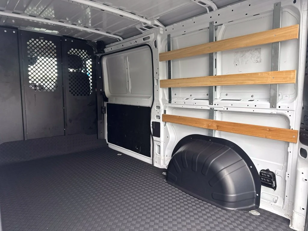 Used 2025 White Ram Base image 16