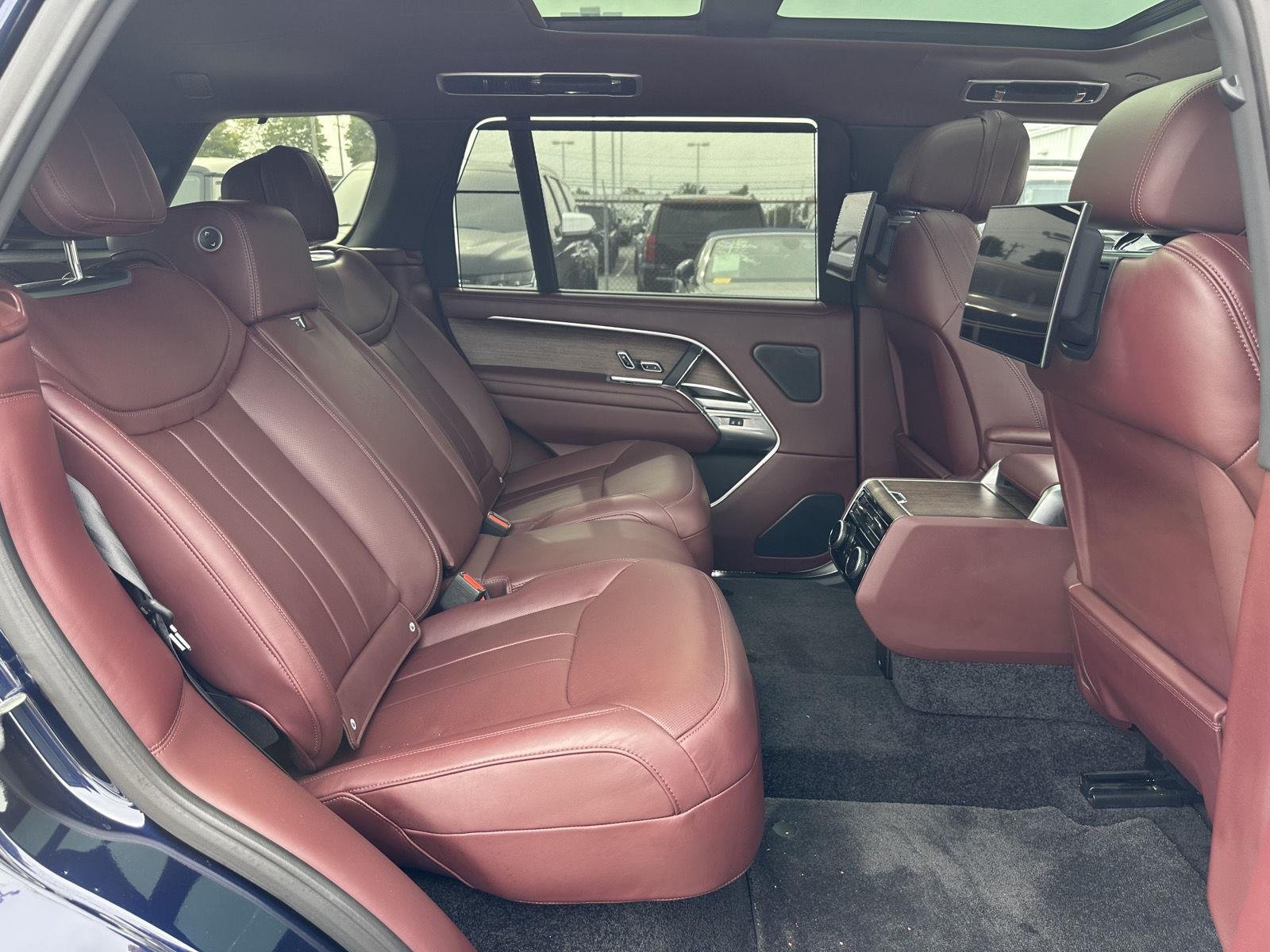 Used 2023 Portofino Blue Metallic Land Rover Autobiography image 19