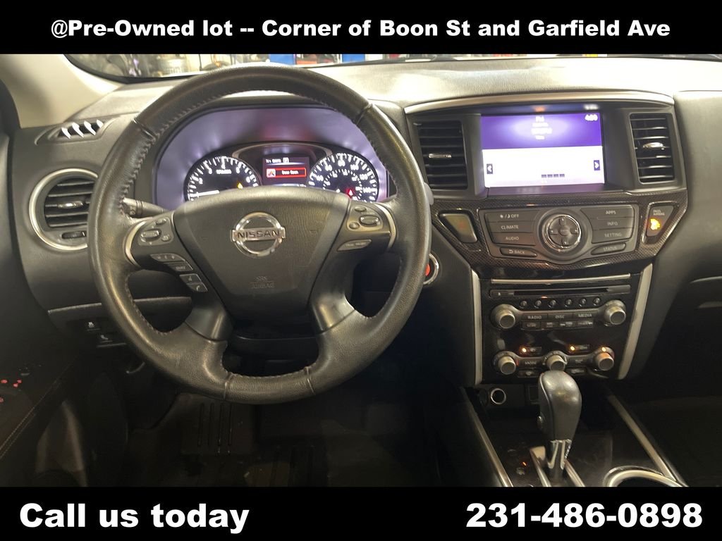 Used 2020 White Nissan SV image 18