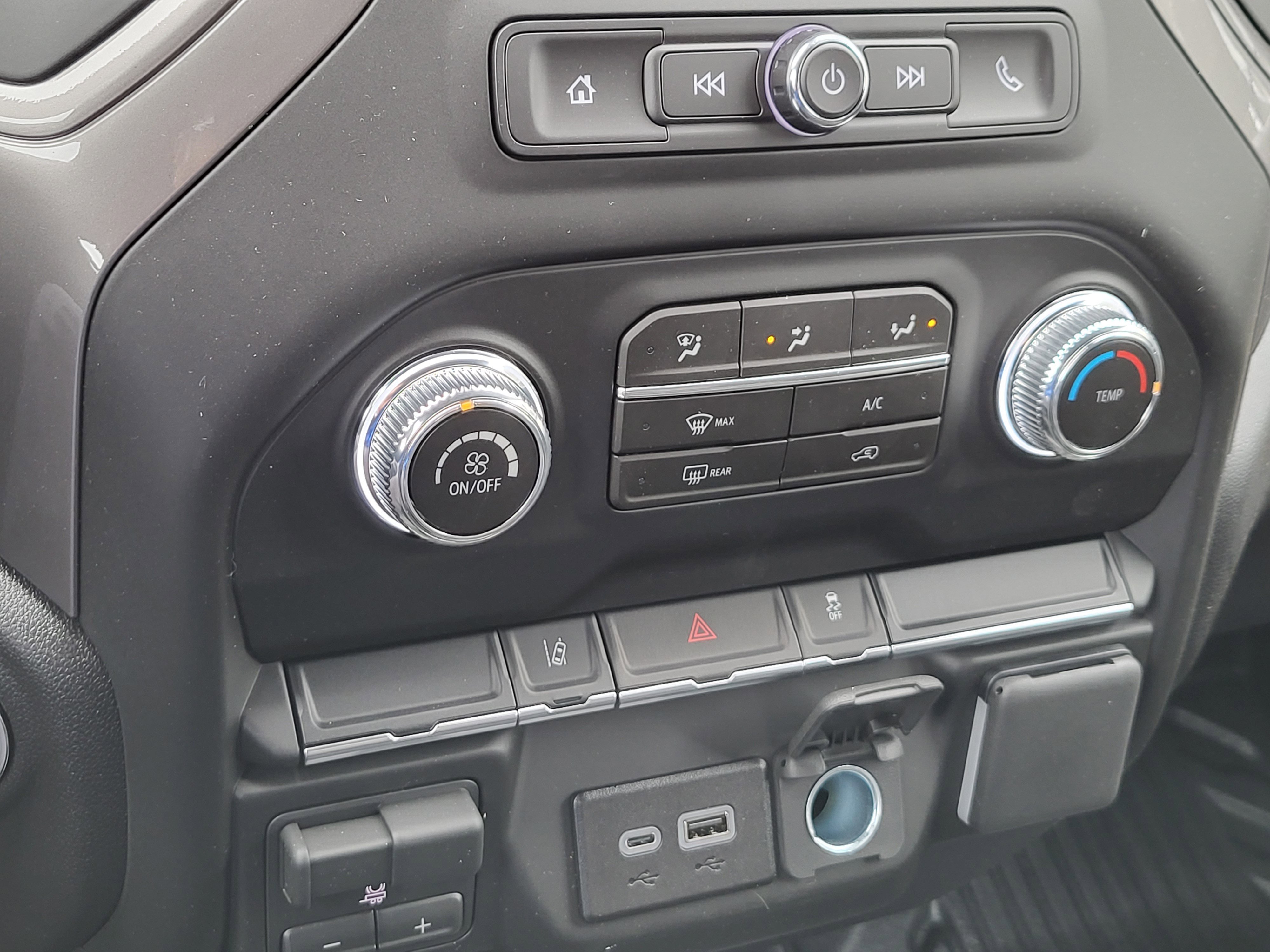 2026 GMC Sierra 2500HD Pro - Photo 17
