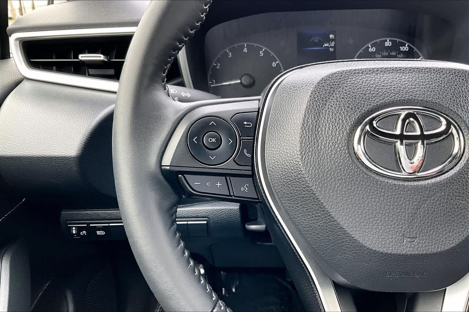 Used 2025 Classic Silver Metallic Toyota SE image 24