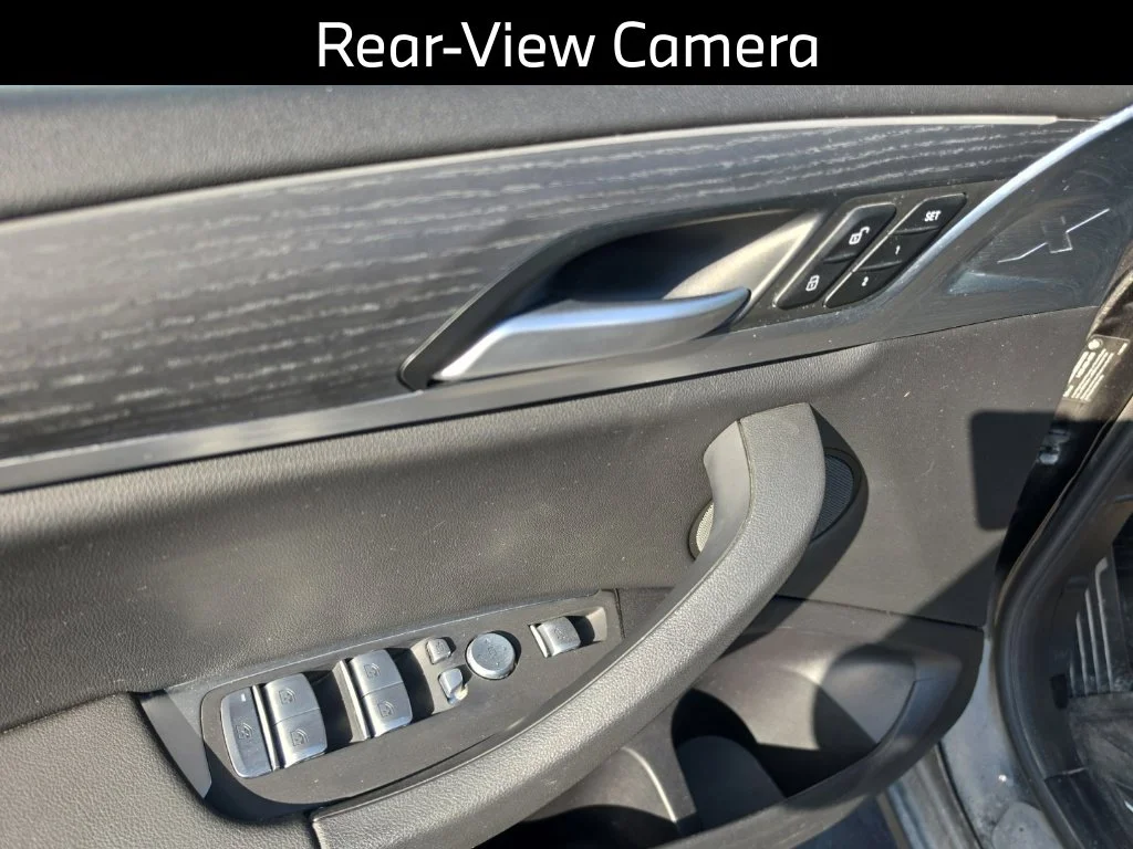 Used 2024 Black BMW xDrive30i image 11
