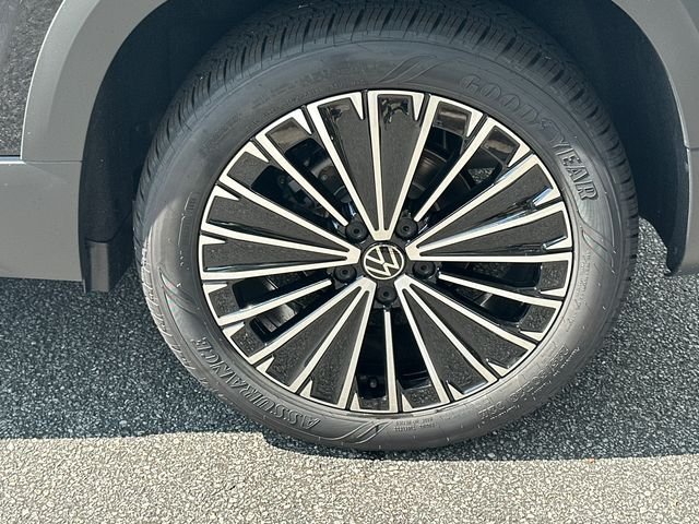 New 2026 Black Volkswagen 1.5T SE image 19