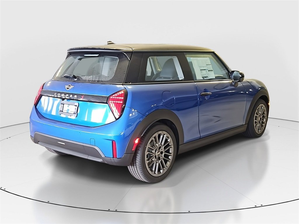 2025 Mini Cooper Hardtop S photo 3