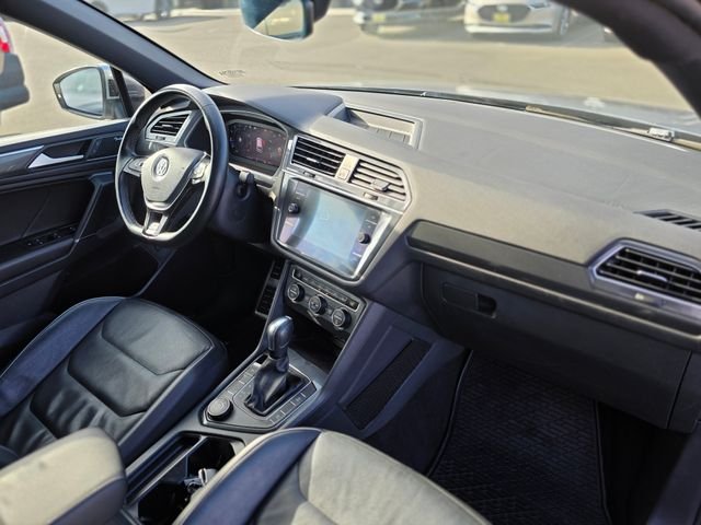 Used 2020 Silver Volkswagen 2.0T SEL Premium R-Line image 9