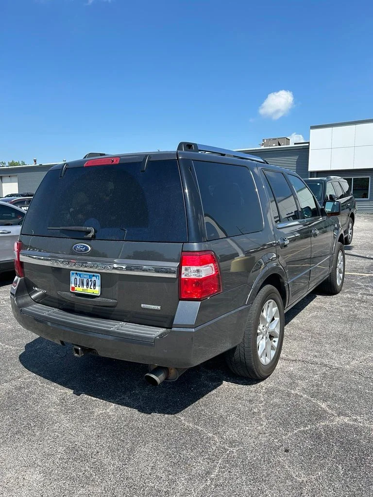 Used 2016 Gray Ford Limited image 5