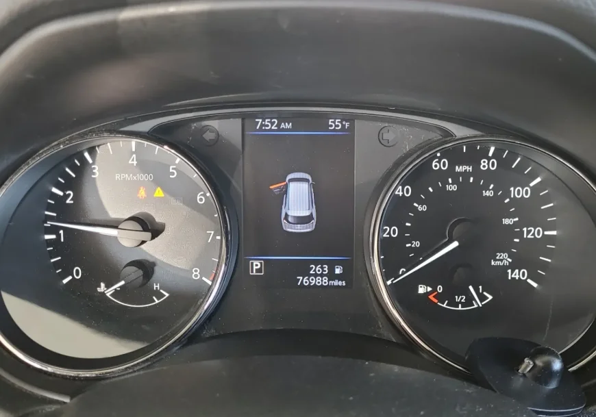 Used 2019 Orange Nissan SV image 7
