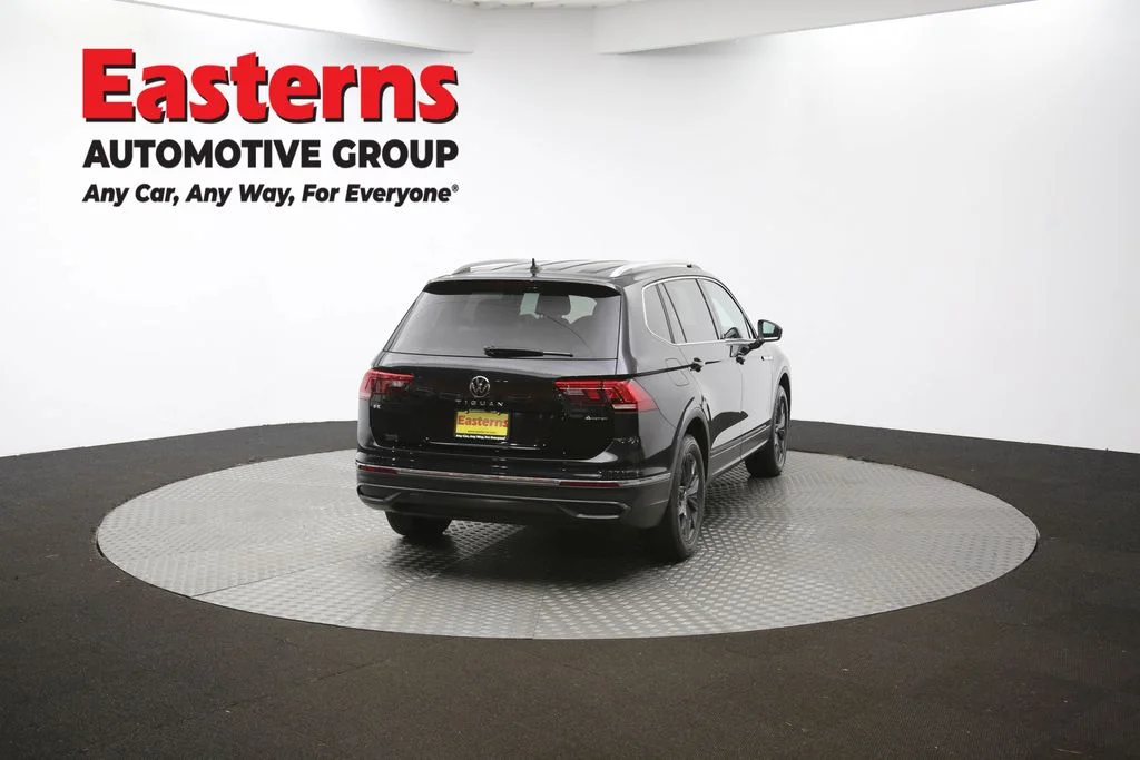 Used 2023 Black Volkswagen 2.0T SE image 38