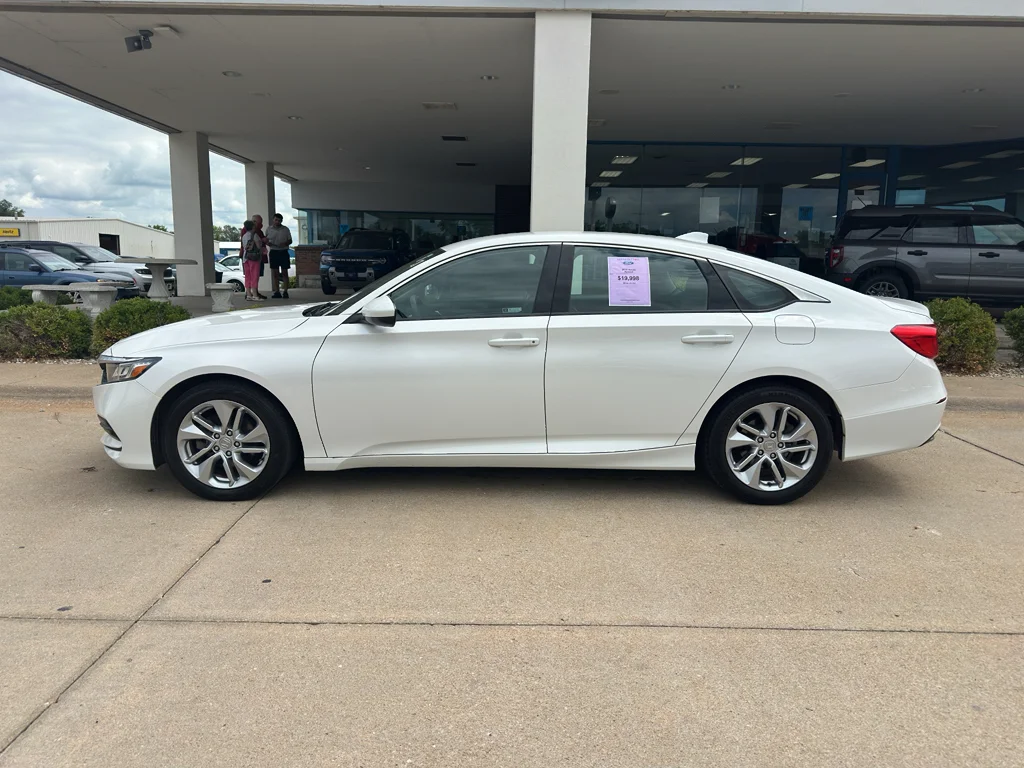 Used 2019 Platinum White Pearl Honda LX 1.5T image 8
