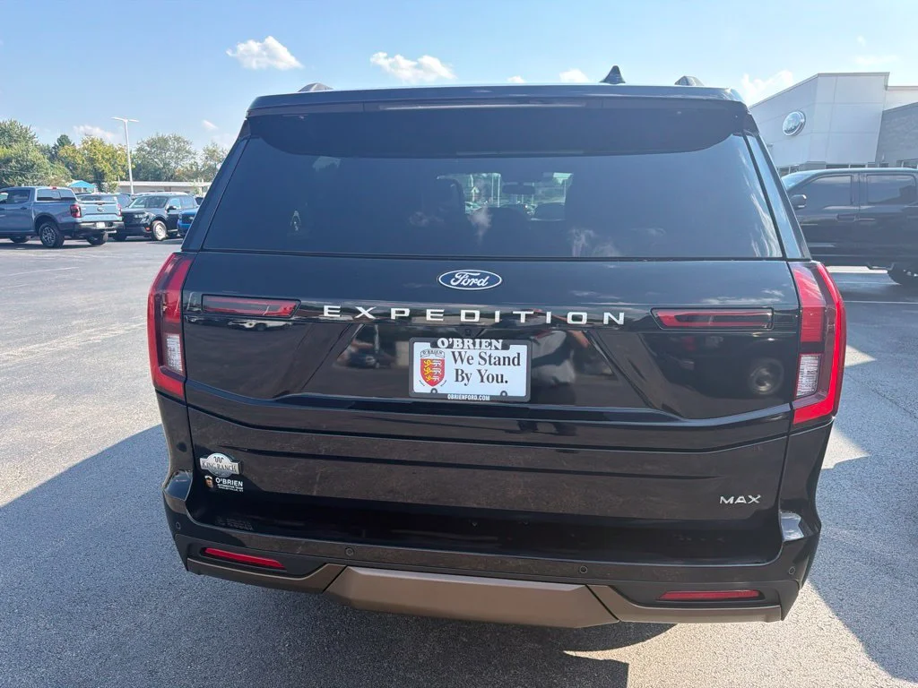 New 2027 Agate Black Metallic Ford MAX King Ranch® image 4