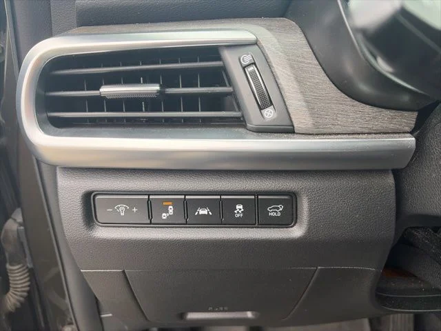 Used 2020 Green Kia EX image 18