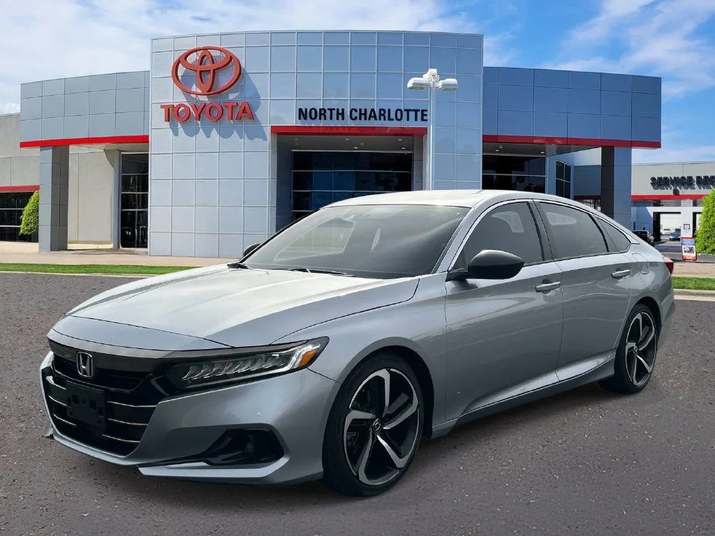 Used 2022  Honda Sport image 5