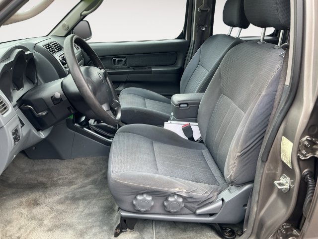 Used 2004  Nissan SC image 10