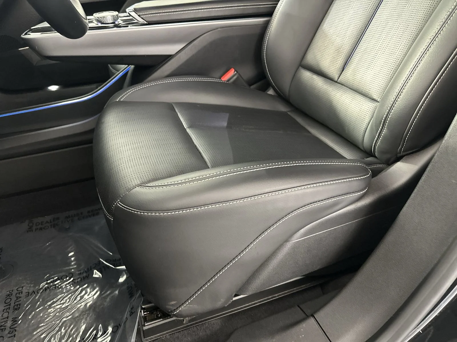 Used 2024 Black Cadillac Sport image 12