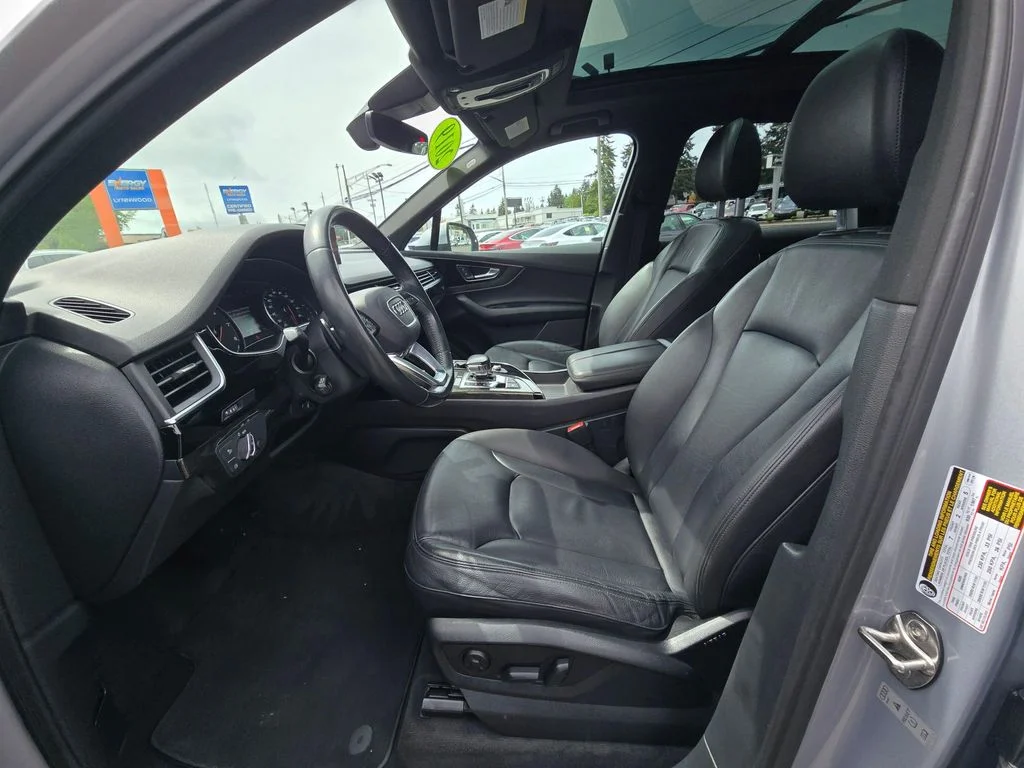 Used 2019 Silver Audi 55 Premium image 22
