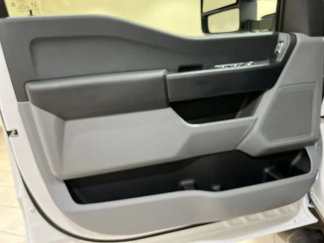 New 2026 Oxford White Ford F-350® XL image 19