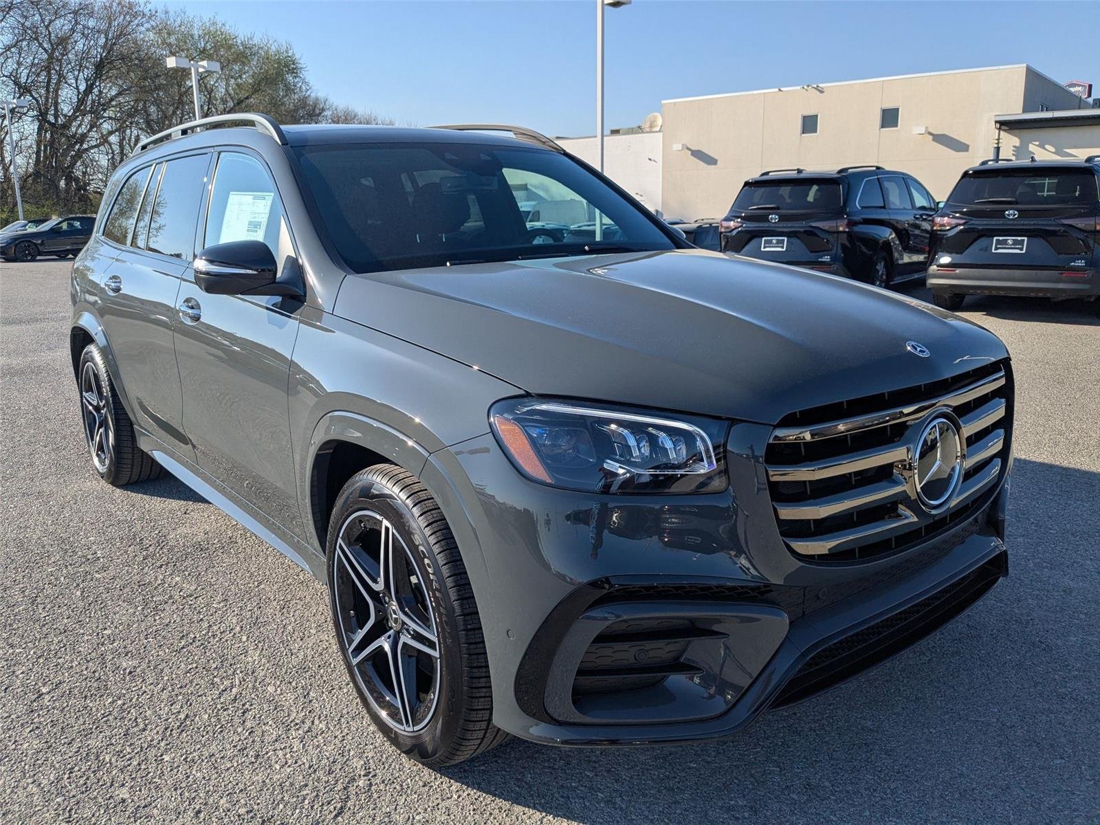 New 2026 MANUFAKTUR Silicon Grey Mercedes-Benz GLS 450 image 3