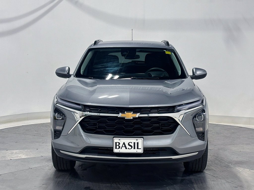 Used 2025 Gray Chevrolet LT image 9