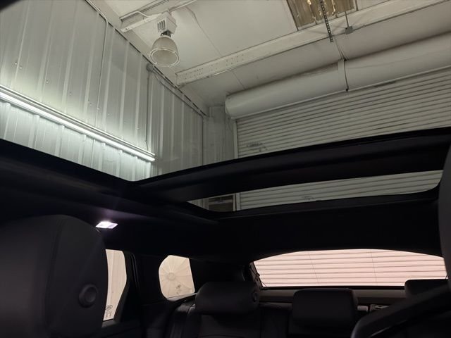 New 2026 Santorini Black Land Rover Dynamic image 38