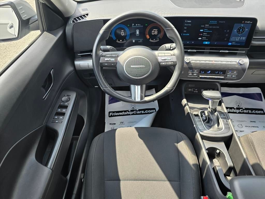 Used 2025 Gray Hyundai SEL image 3
