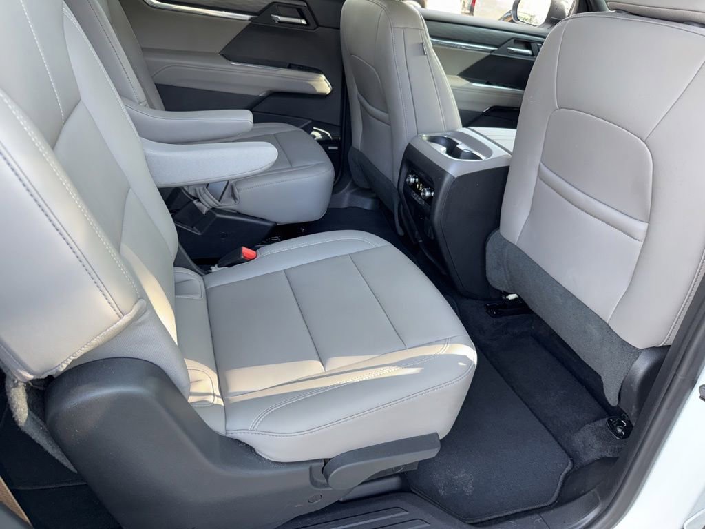 Used 2026 Summit White GMC Elevation image 25