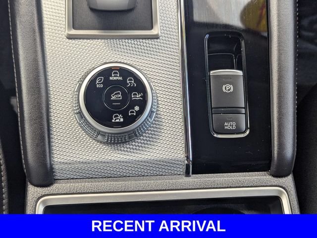 Used 2024  Mitsubishi SEL image 22
