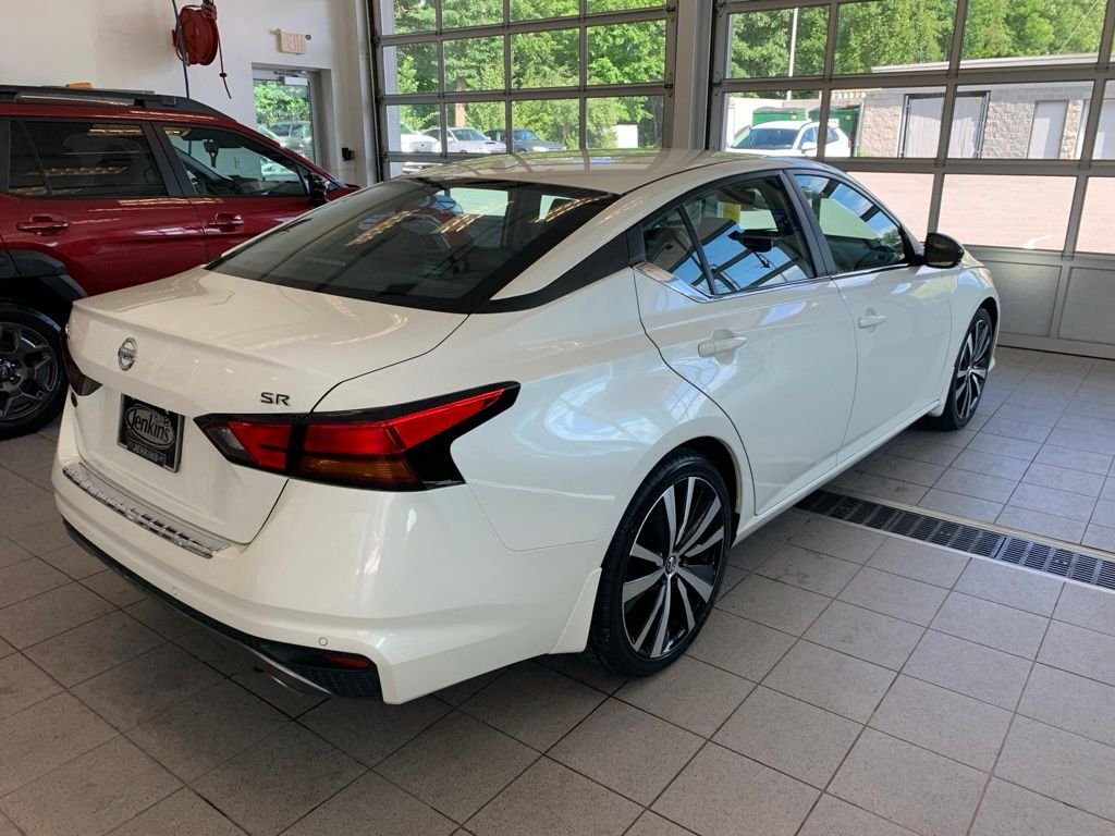 2020 Nissan Altima SR - Photo 17
