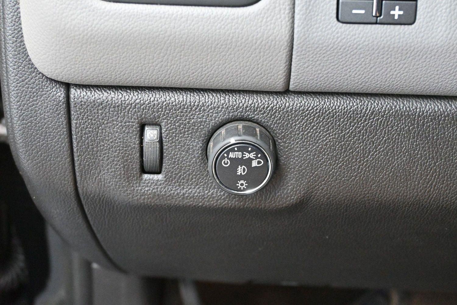 Used 2016 Black Chevrolet 2WD LT image 25