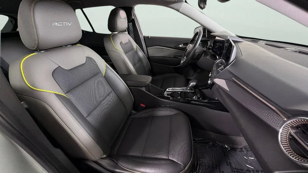 Used 2025 Cacti Green Chevrolet ACTIV image 34