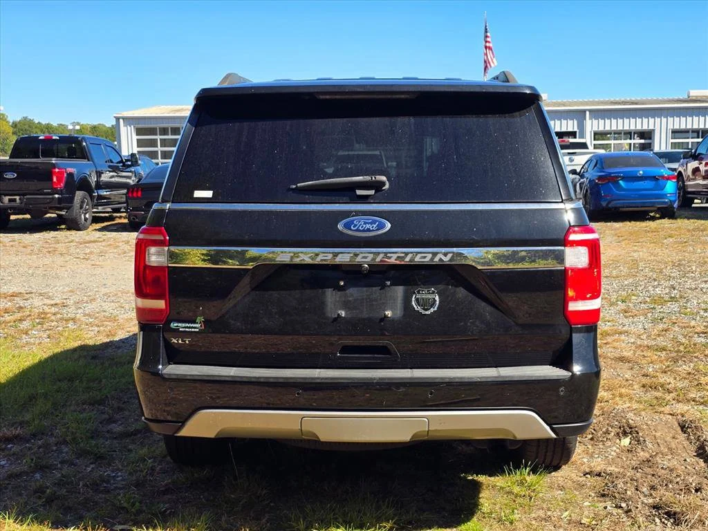 Used 2018 Black Ford XLT image 13