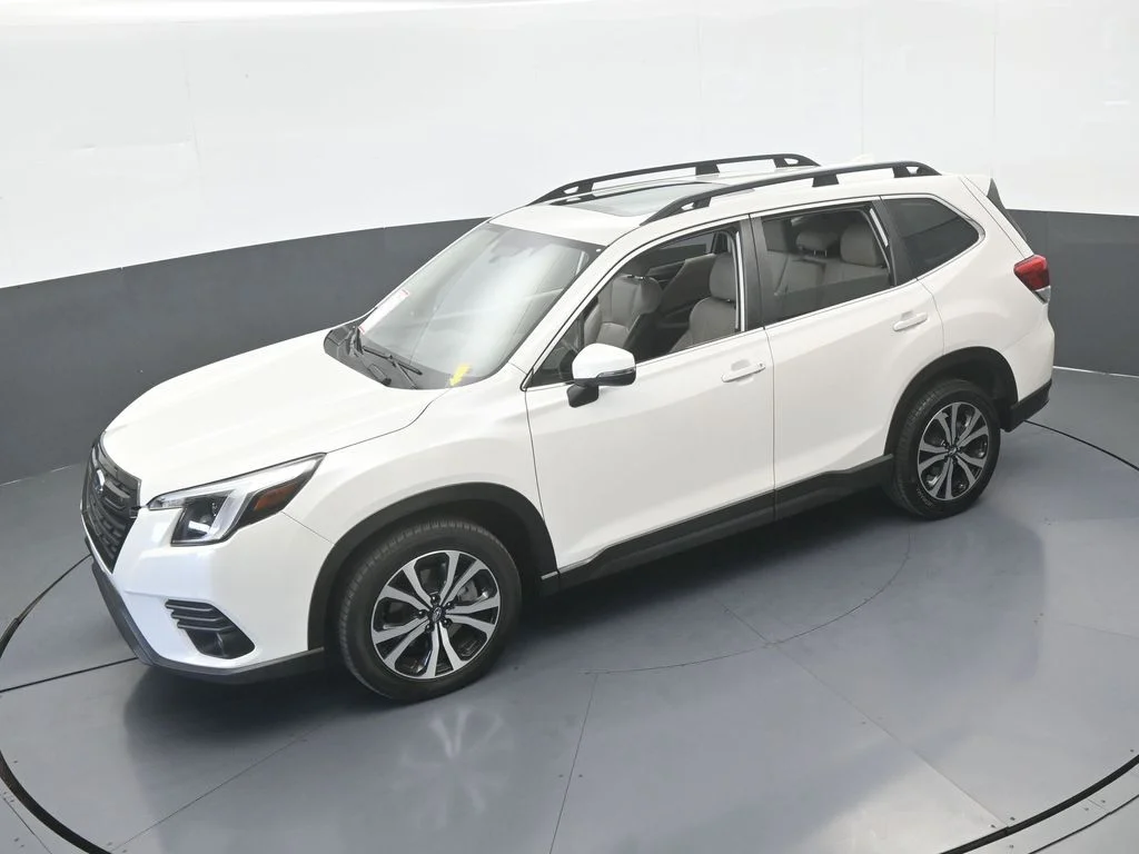 Used 2022 Crystal White Pearl Subaru Limited image 46