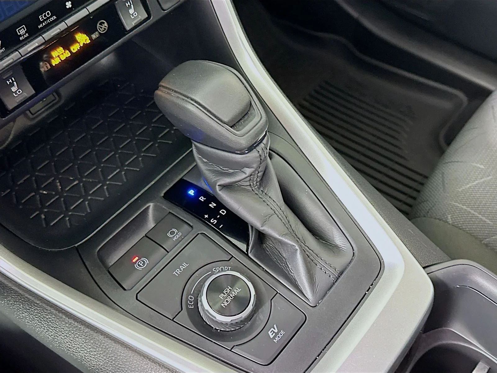 Used 2025 Midnight Black Metallic Toyota XLE image 17