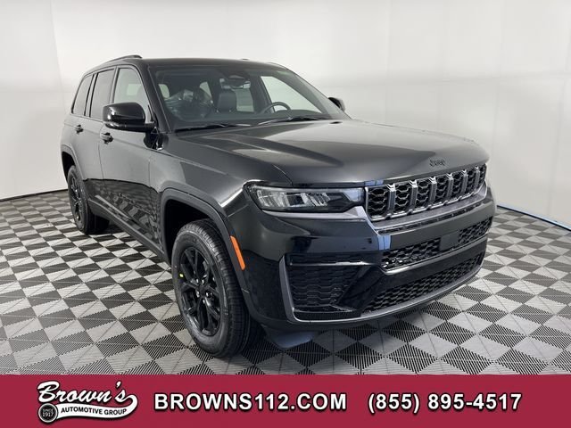 New 2026 Diamond Black Crystal Pearl-Coat Exterior Paint Jeep Altitude image 1