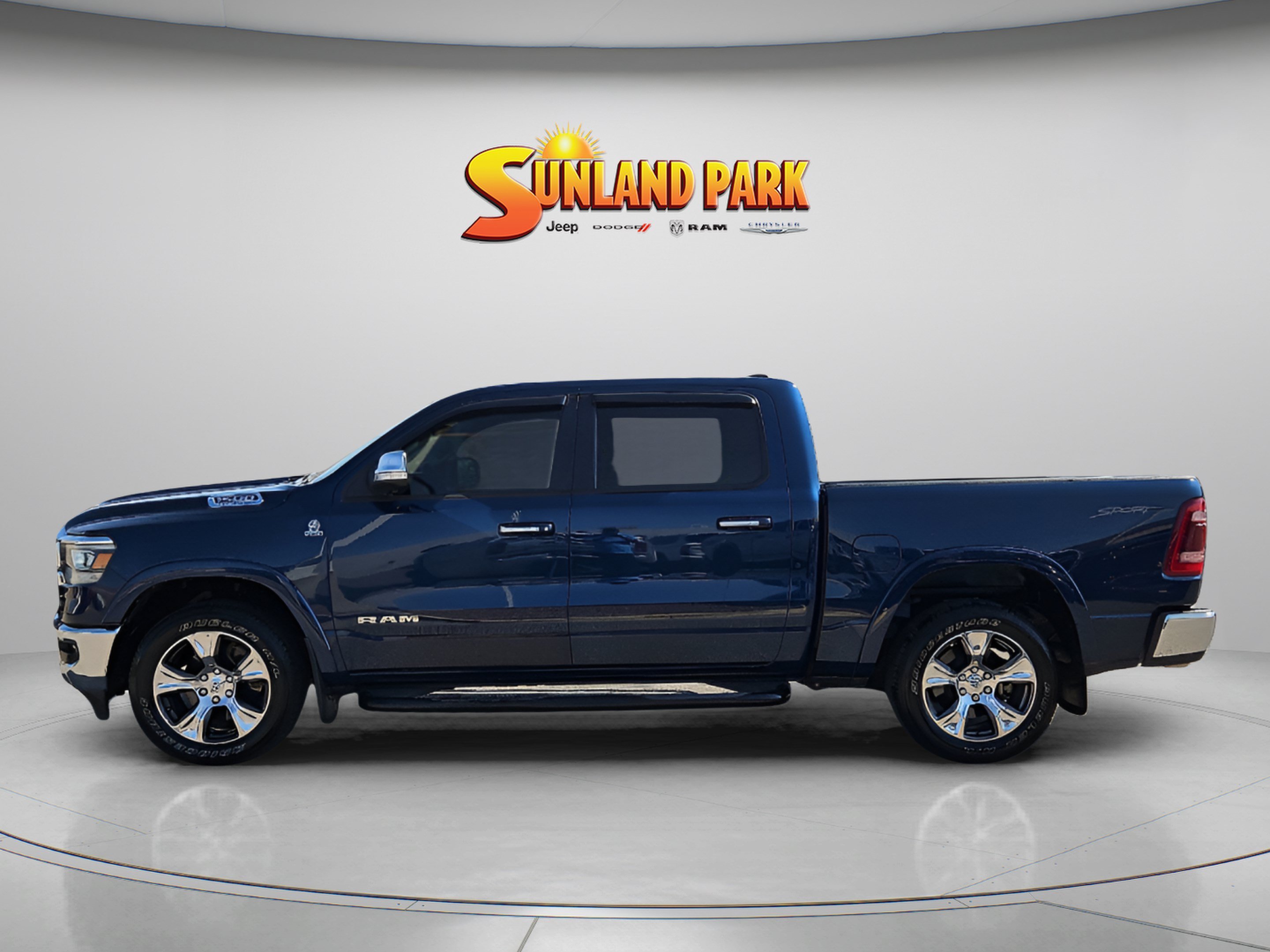 Used 2022 Patriot Blue Pearlcoat Ram Laramie image 3