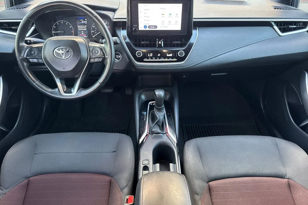 Used 2024  Toyota SE image 18