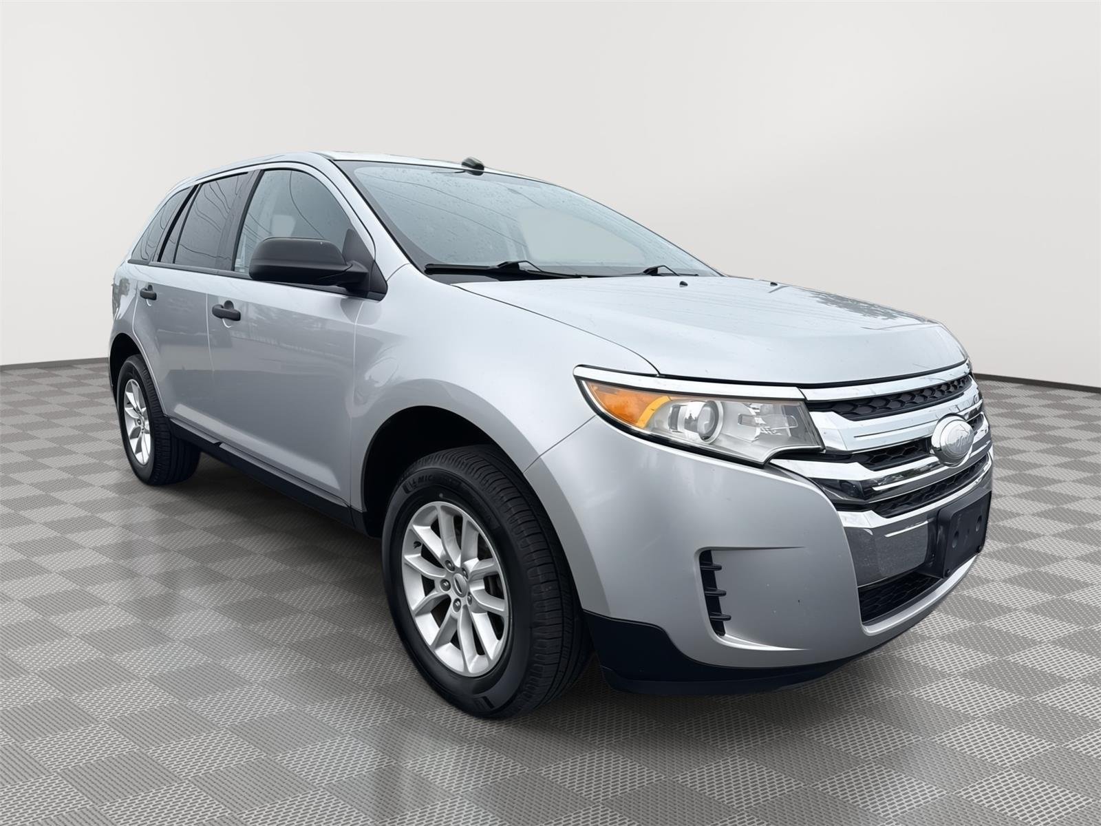 2013 Ford Edge SE's photo