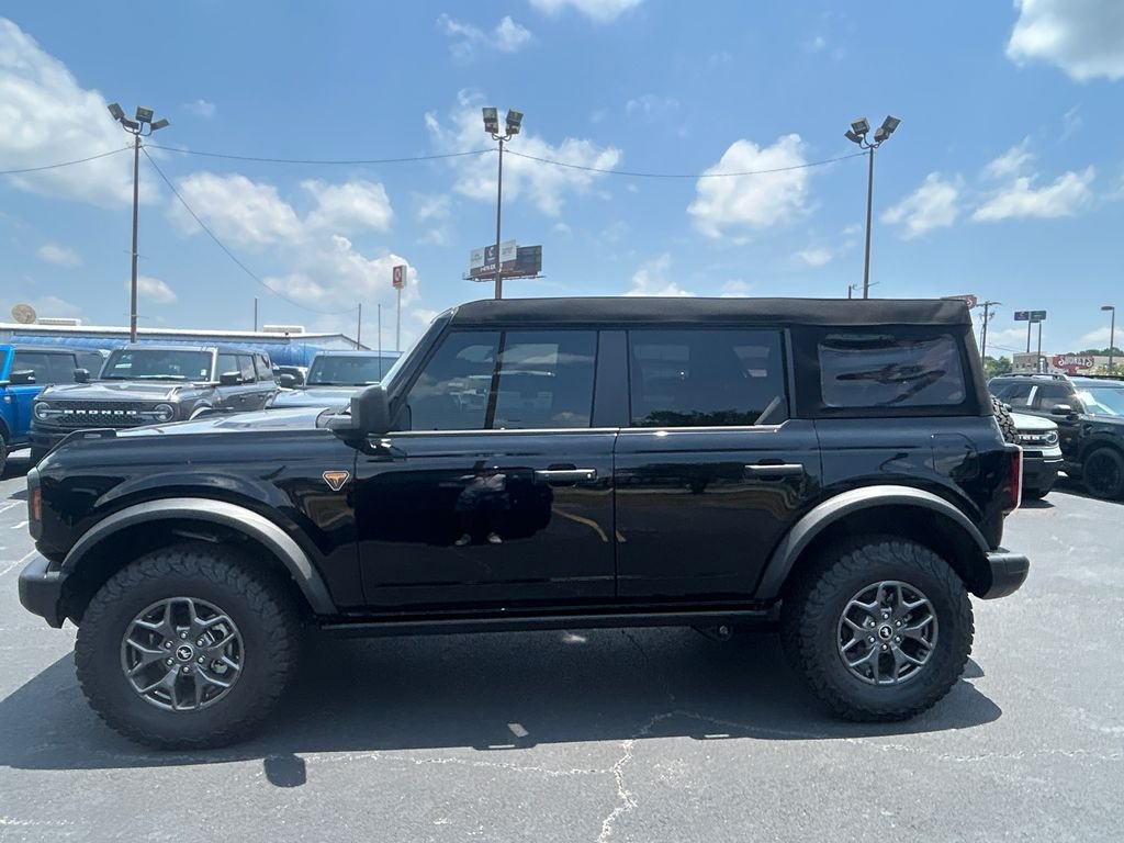 New 2025 Black Ford Badlands image 4