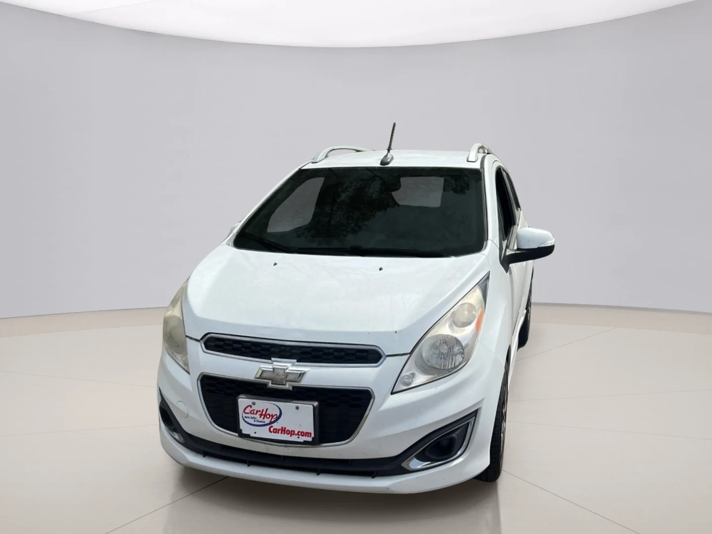 Used 2014 White Chevrolet  image 9