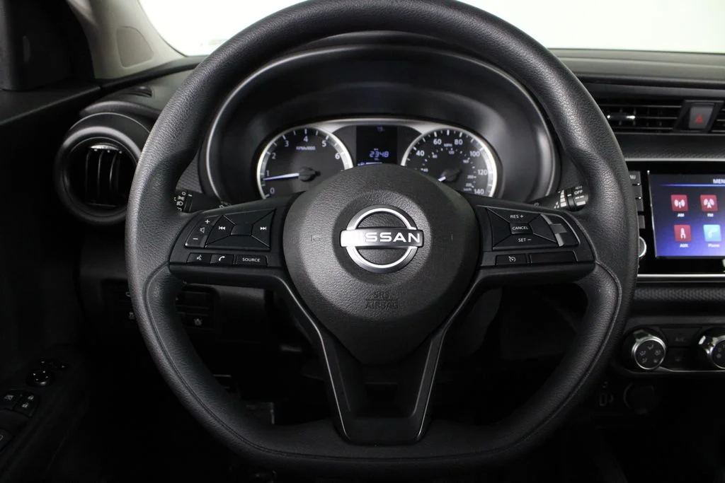 2025 Nissan KICKS PLAY Base - Photo 10