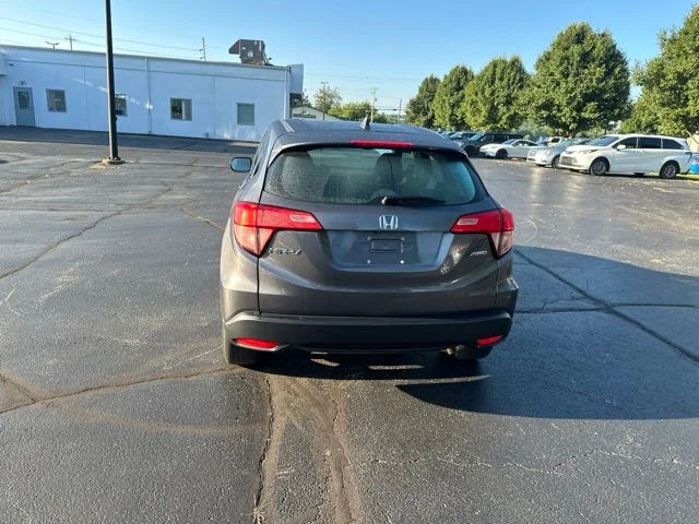 Used 2018  Honda LX image 6