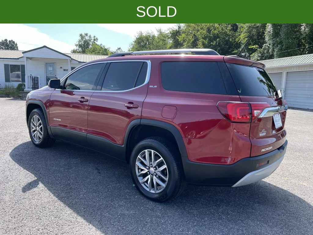 Used 2019 RED QUARTZ TINTCOAT GMC SLE image 6