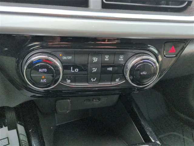 Used 2025 Sterling Gray Metallic Chevrolet LT image 34