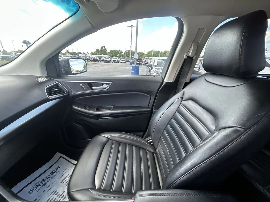 Used 2023 Gray Ford SEL image 13