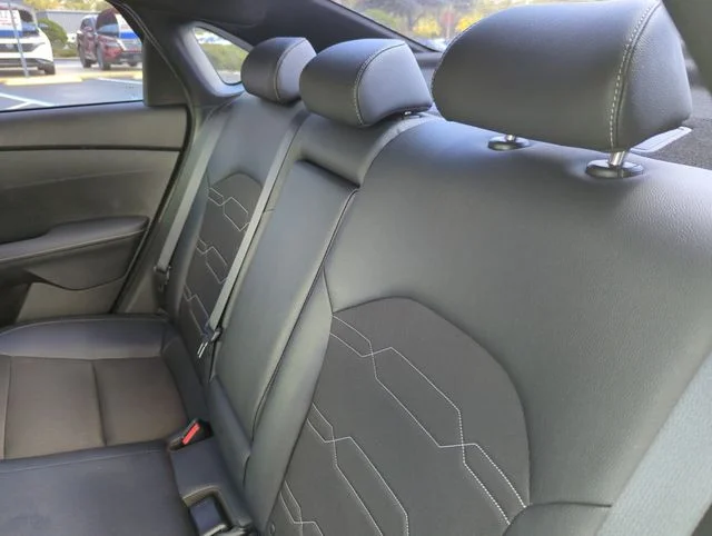Used 2022 Black Kia GT-Line image 29