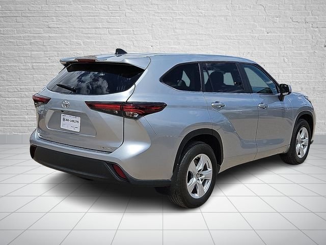 Used 2024 Silver Toyota LE image 4