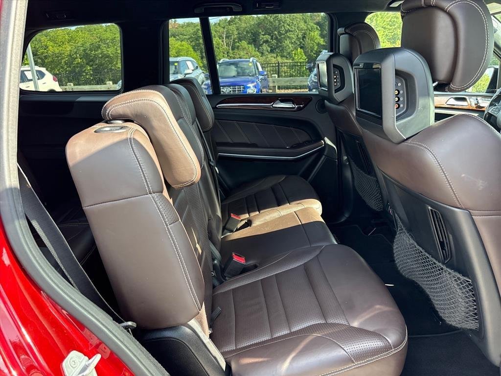 Used 2017 Red Mercedes-Benz 4MATIC® image 29