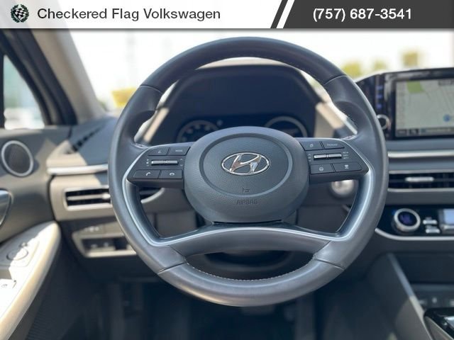 Used 2023 Hampton Gray Hyundai SEL image 34