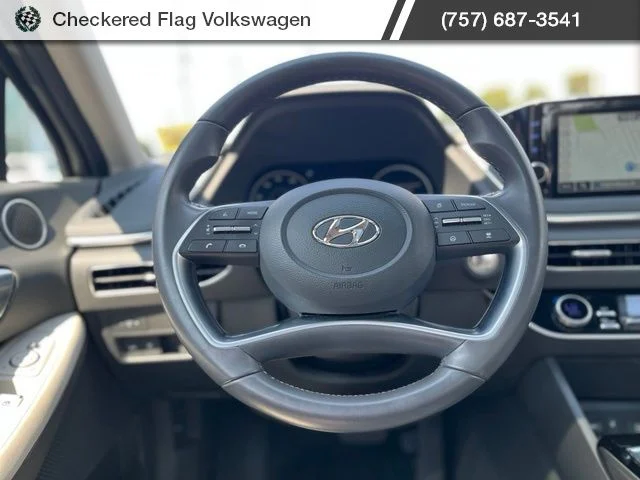 Used 2023 Hampton Gray Hyundai SEL image 34